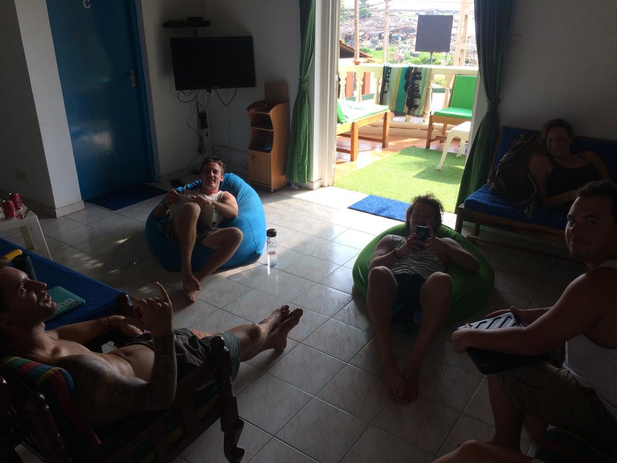 Explore Hostels Negombo Kochchikade Екстер'єр фото