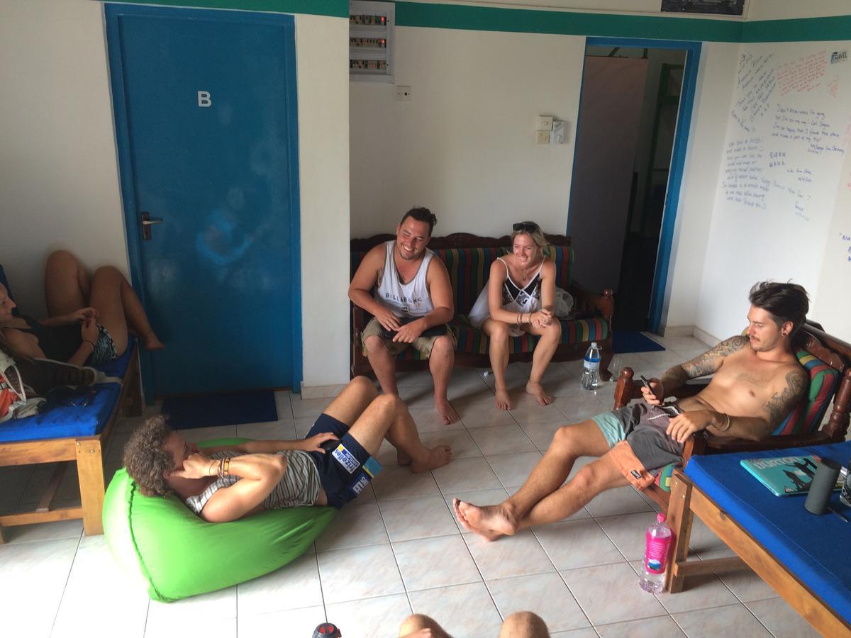Explore Hostels Negombo Kochchikade Екстер'єр фото
