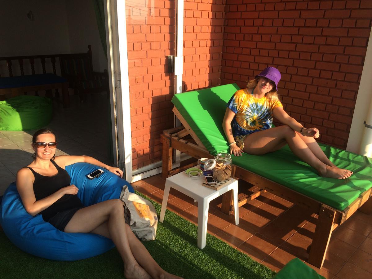Explore Hostels Negombo Kochchikade Екстер'єр фото