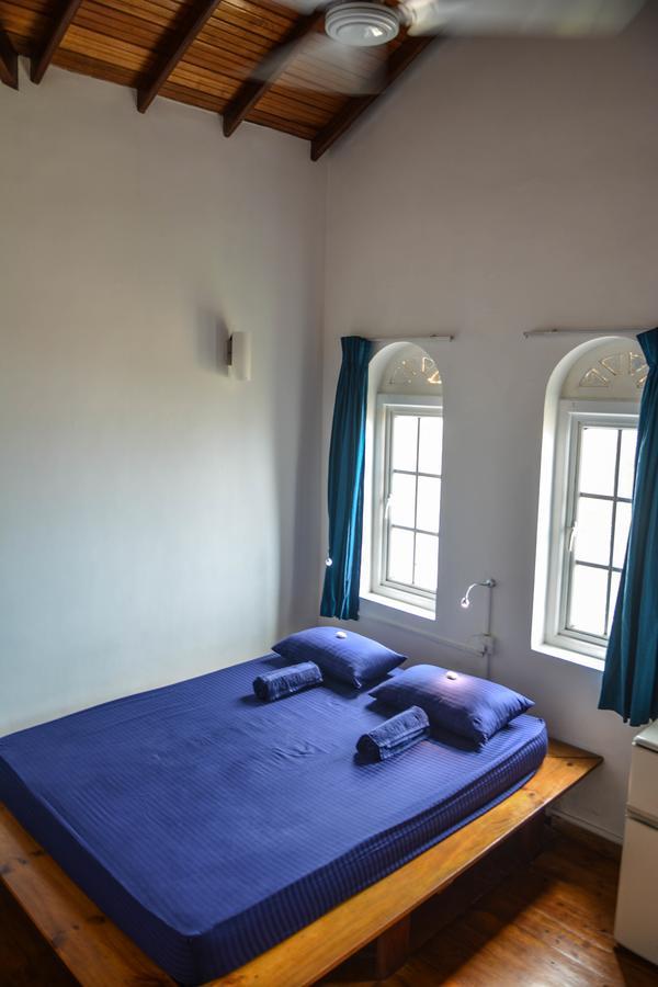 Explore Hostels Negombo Kochchikade Екстер'єр фото