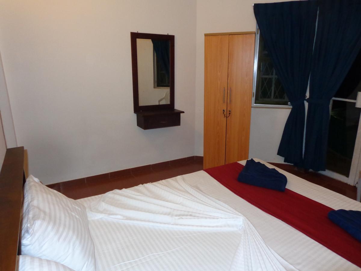 Explore Hostels Negombo Kochchikade Екстер'єр фото