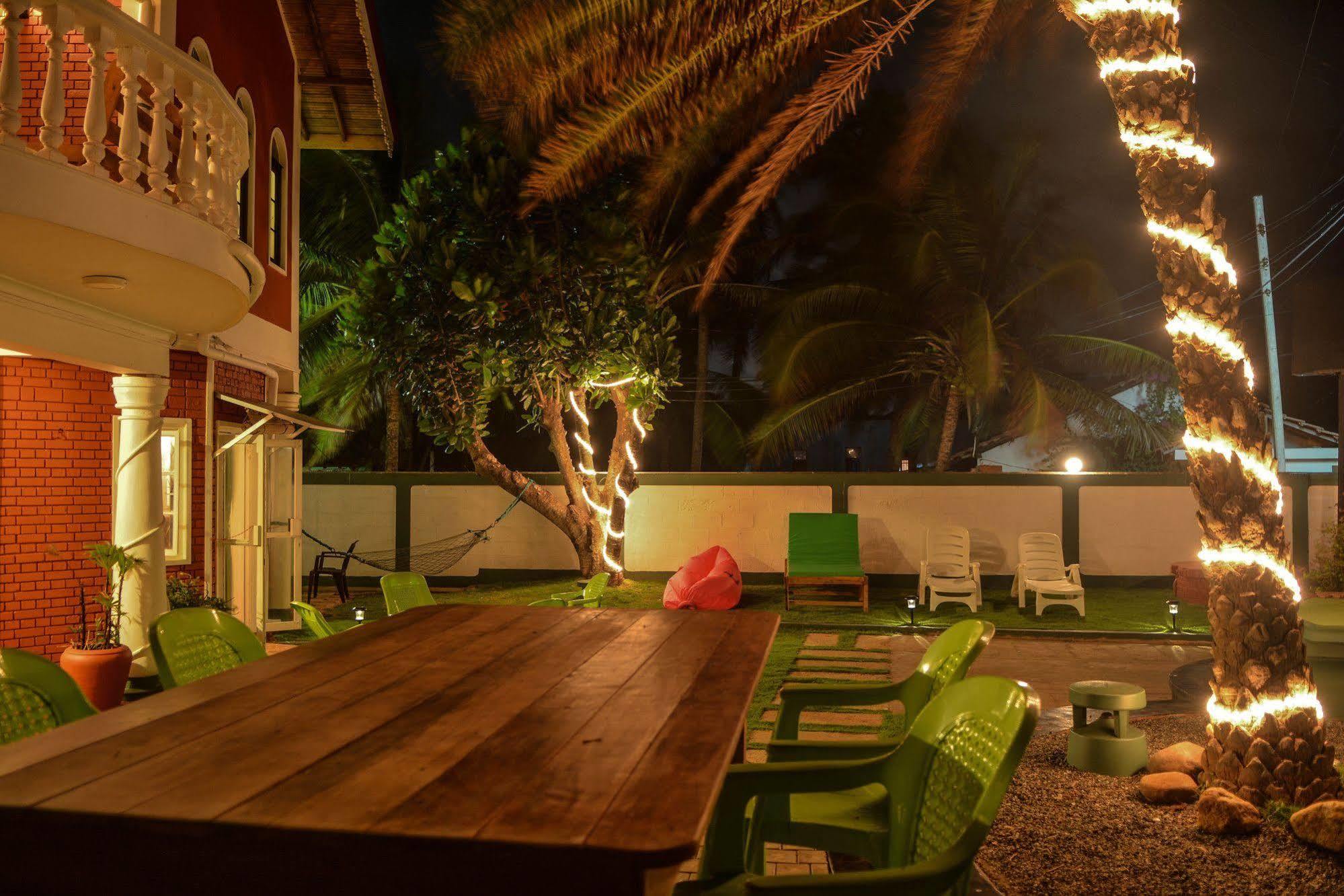 Explore Hostels Negombo Kochchikade Екстер'єр фото