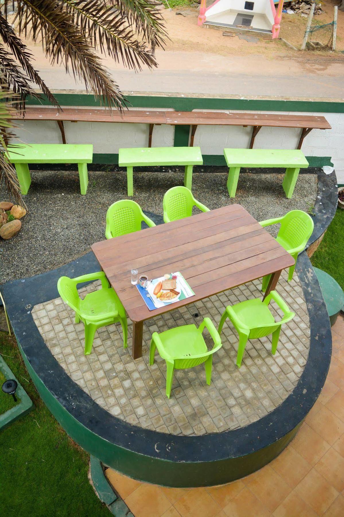 Explore Hostels Negombo Kochchikade Екстер'єр фото