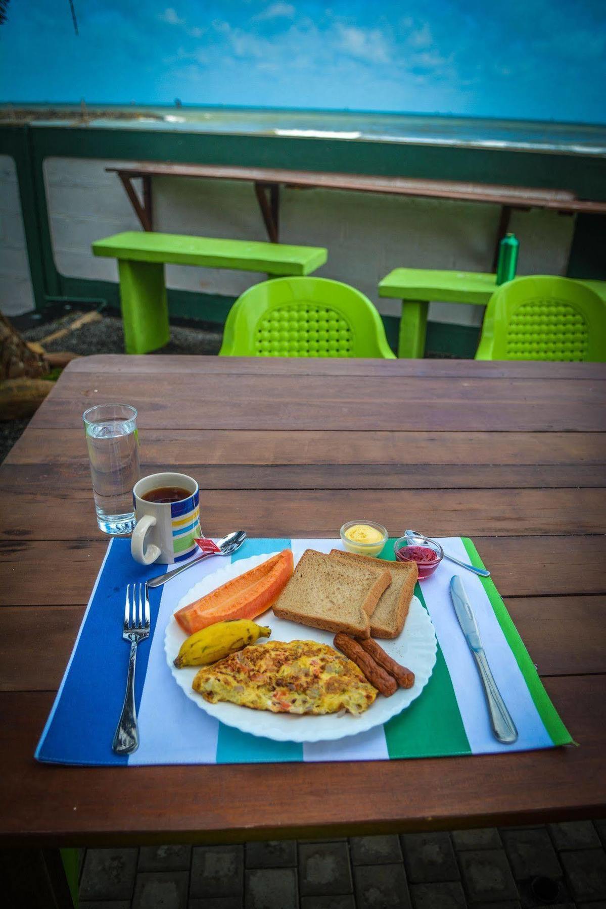 Explore Hostels Negombo Kochchikade Екстер'єр фото