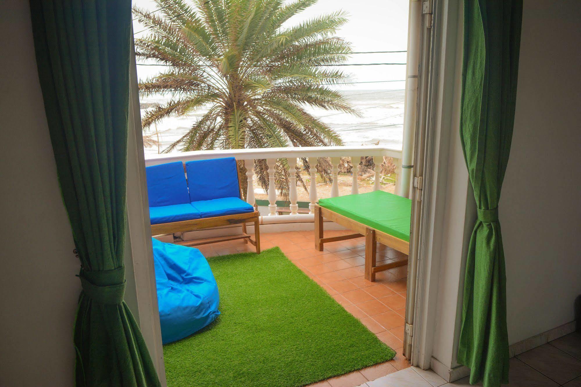 Explore Hostels Negombo Kochchikade Екстер'єр фото
