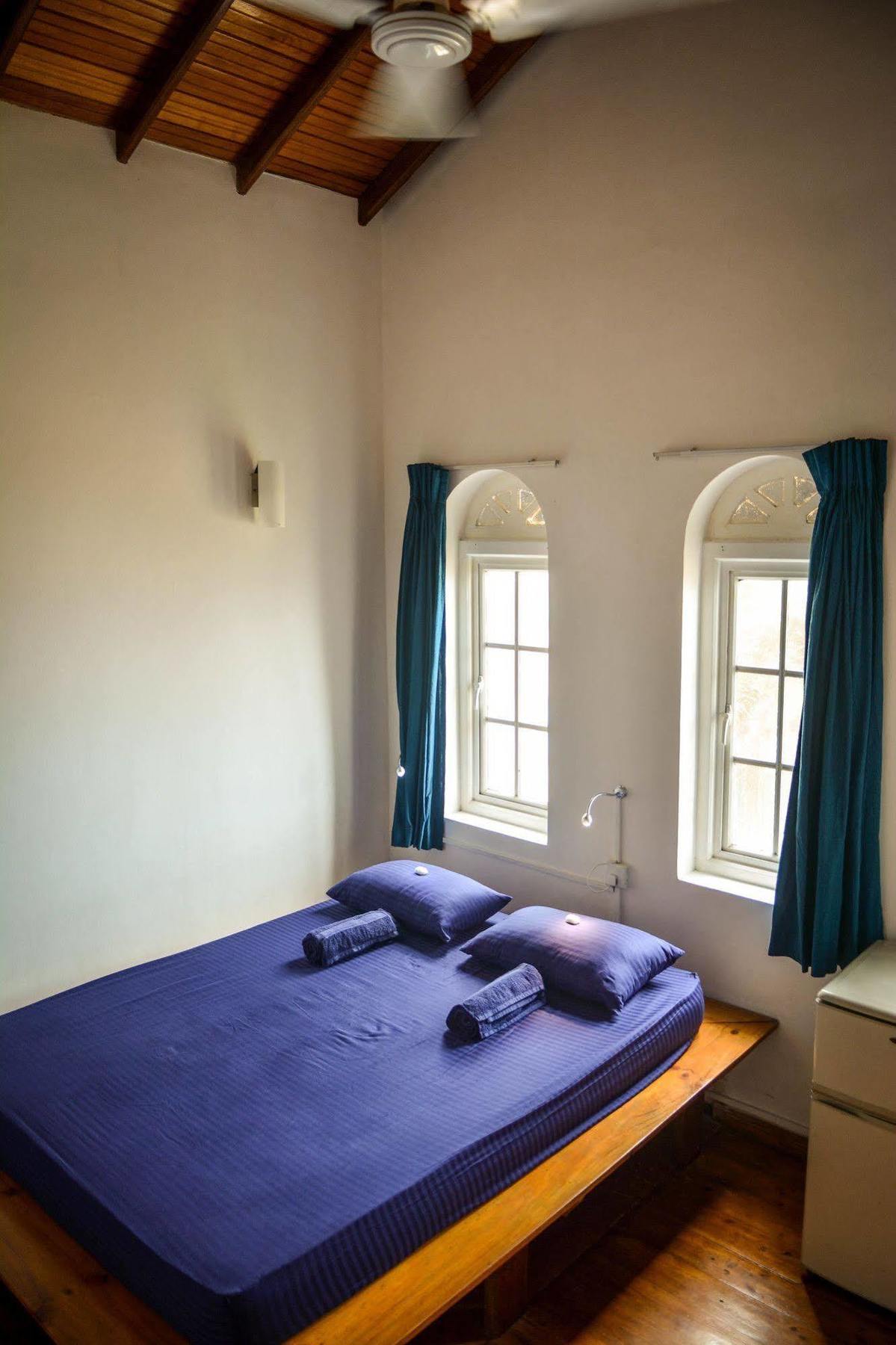 Explore Hostels Negombo Kochchikade Екстер'єр фото
