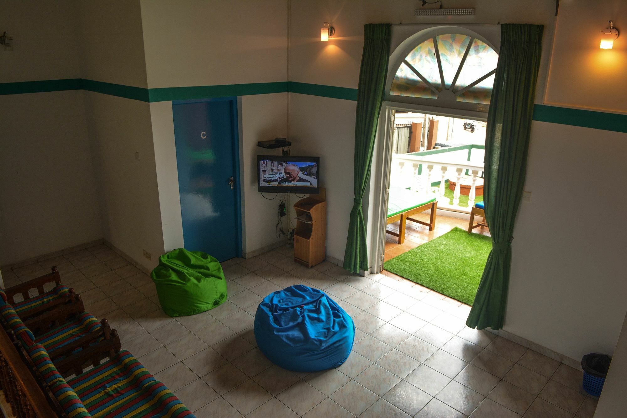 Explore Hostels Negombo Kochchikade Екстер'єр фото
